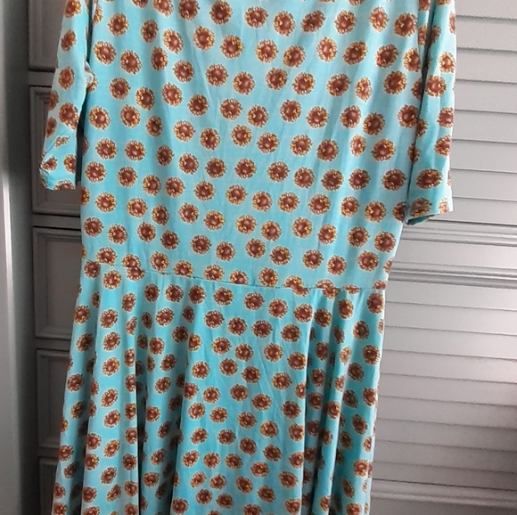 LuLaRoe Nicole dress - Picture 2 of 4